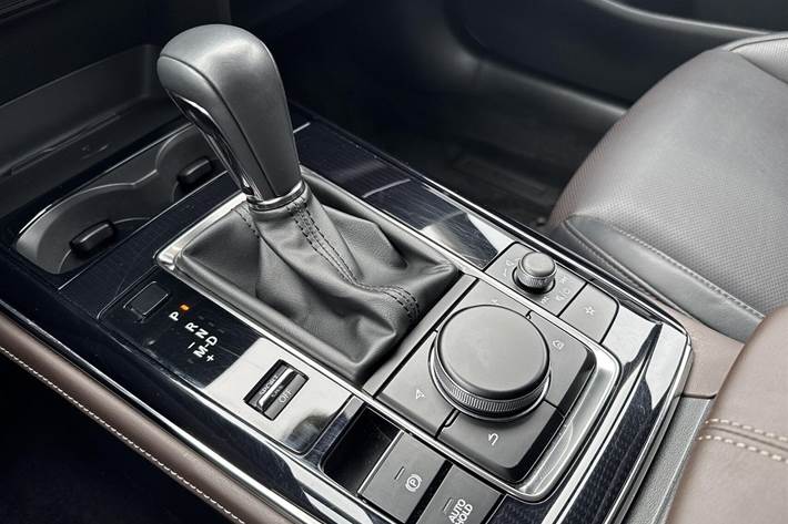 Grå Mazda CX-30 fra 2024