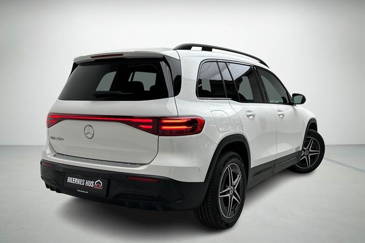 Hvid Mercedes EQB 250+ fra 2024