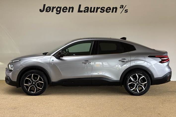Grå Citroën ë-C4 X fra 2023