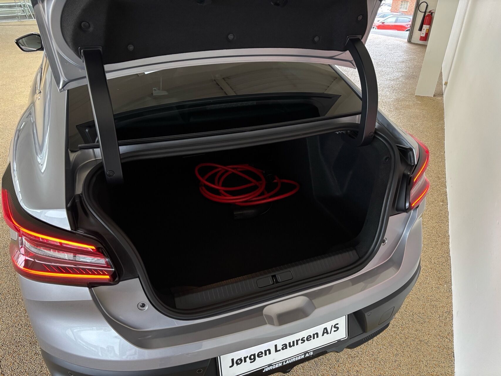 Grå Citroën ë-C4 X fra 2023