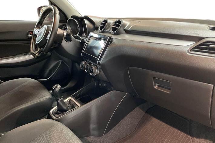 Rød Suzuki Swift fra 2021