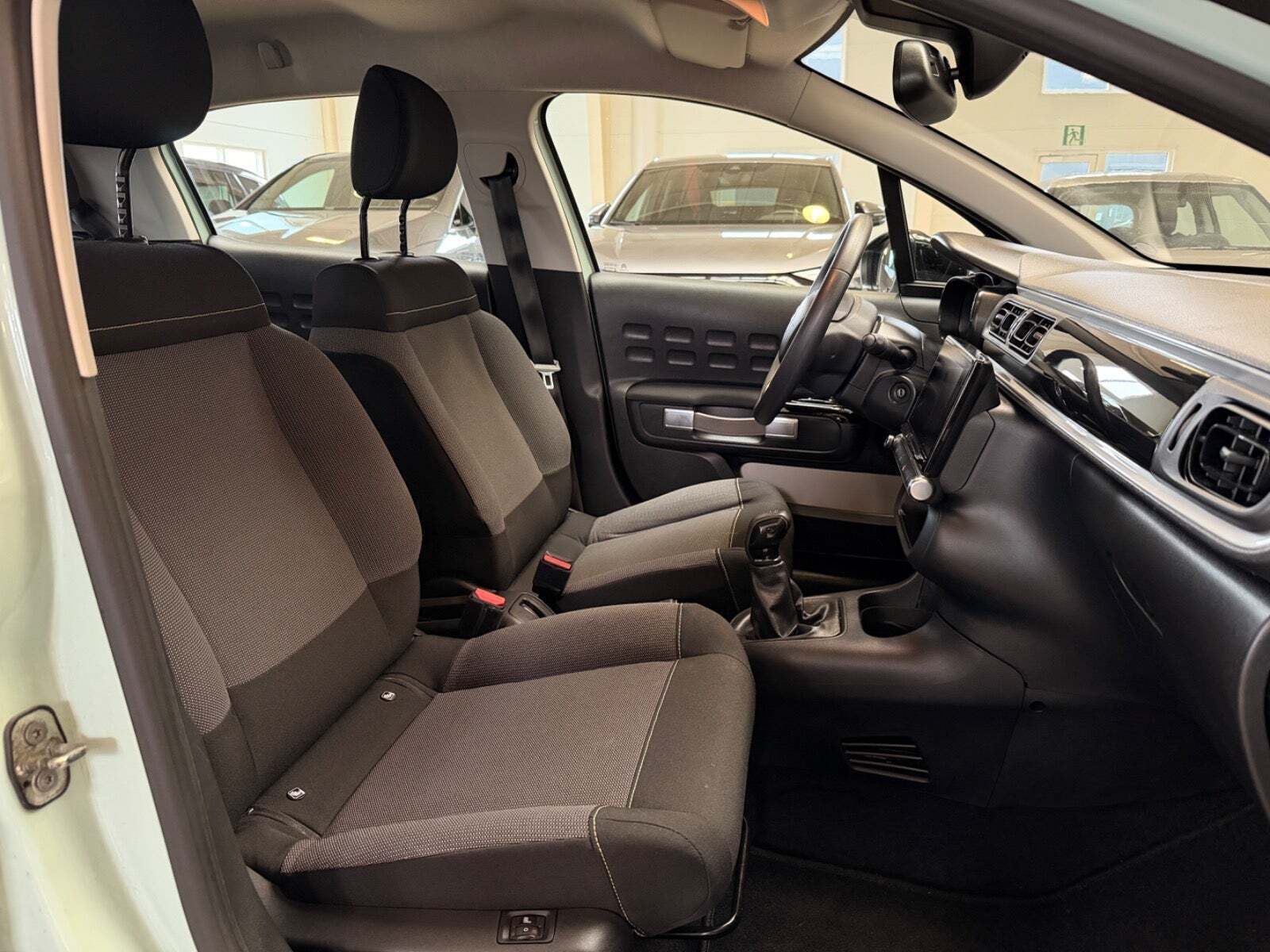 Grøn Citroën C3 fra 2017