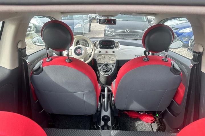 Hvid Fiat 500 fra 2015