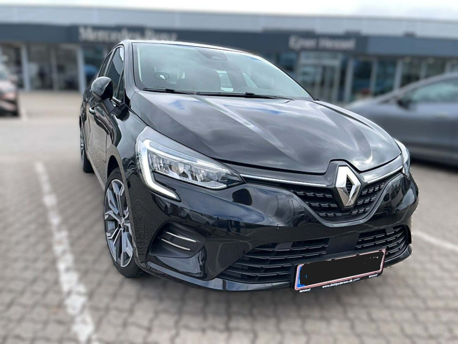 Sort Renault Clio V fra 2020