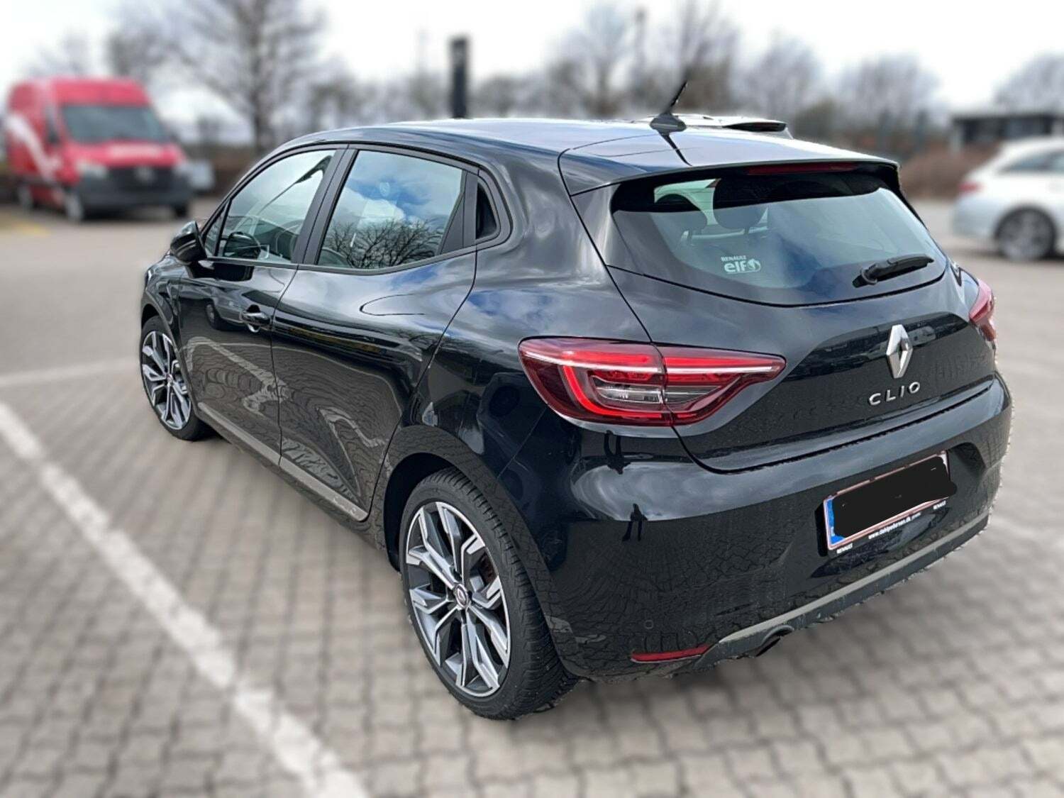 Sort Renault Clio V fra 2020