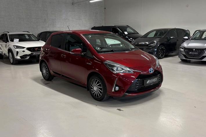 Rød Toyota Yaris fra 2017
