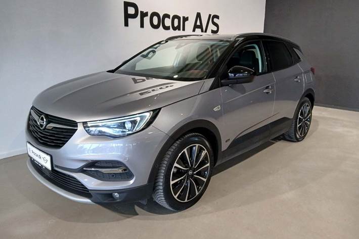 Sølv Opel Grandland X fra 2021 set udefra