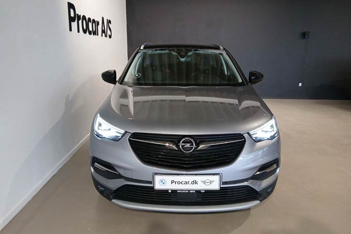 Sølv Opel Grandland X fra 2021