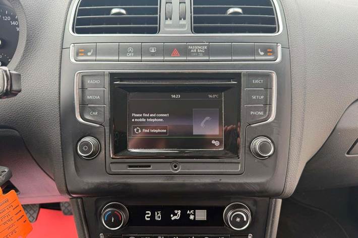 Hvid VW Polo fra 2015