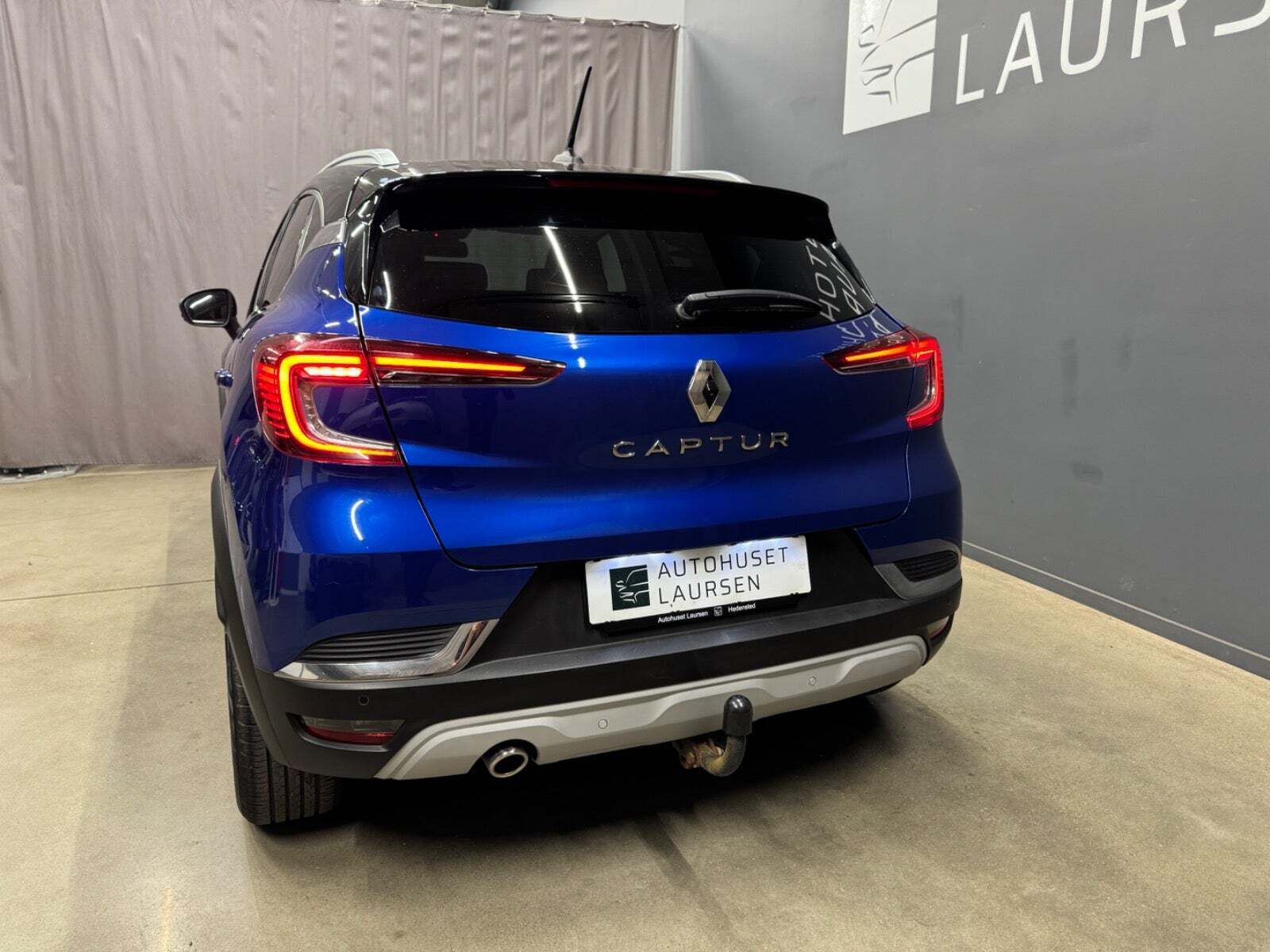 Blå Renault Captur fra 2020