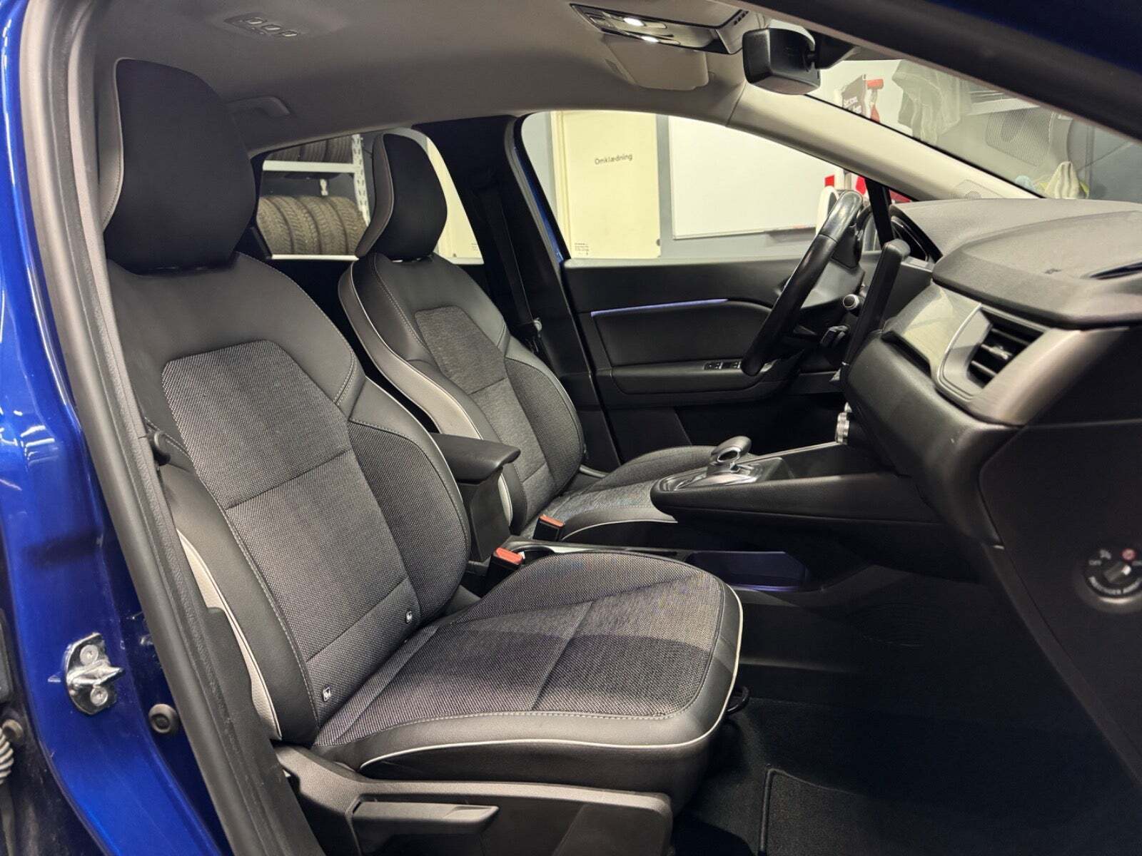 Blå Renault Captur fra 2020