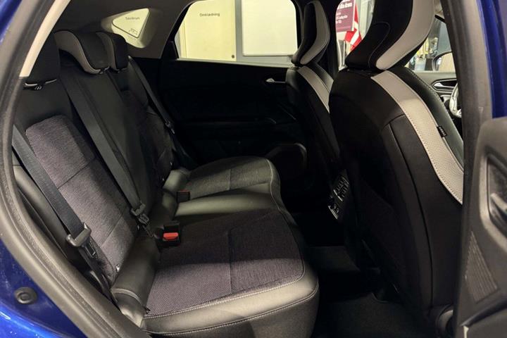 Blå Renault Captur fra 2020