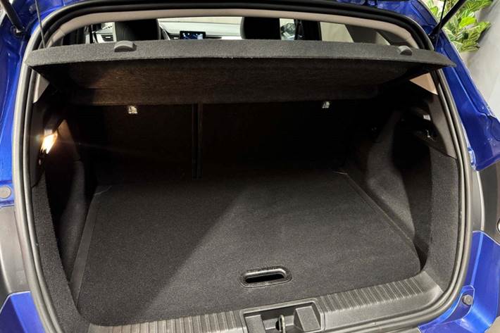 Blå Renault Captur fra 2020