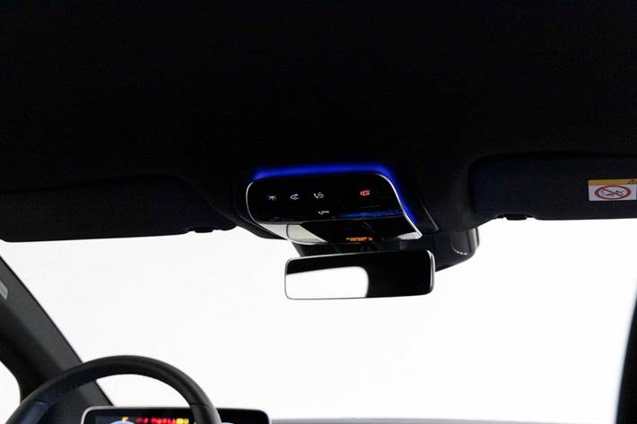 Grå Mercedes EQE300 fra 2023