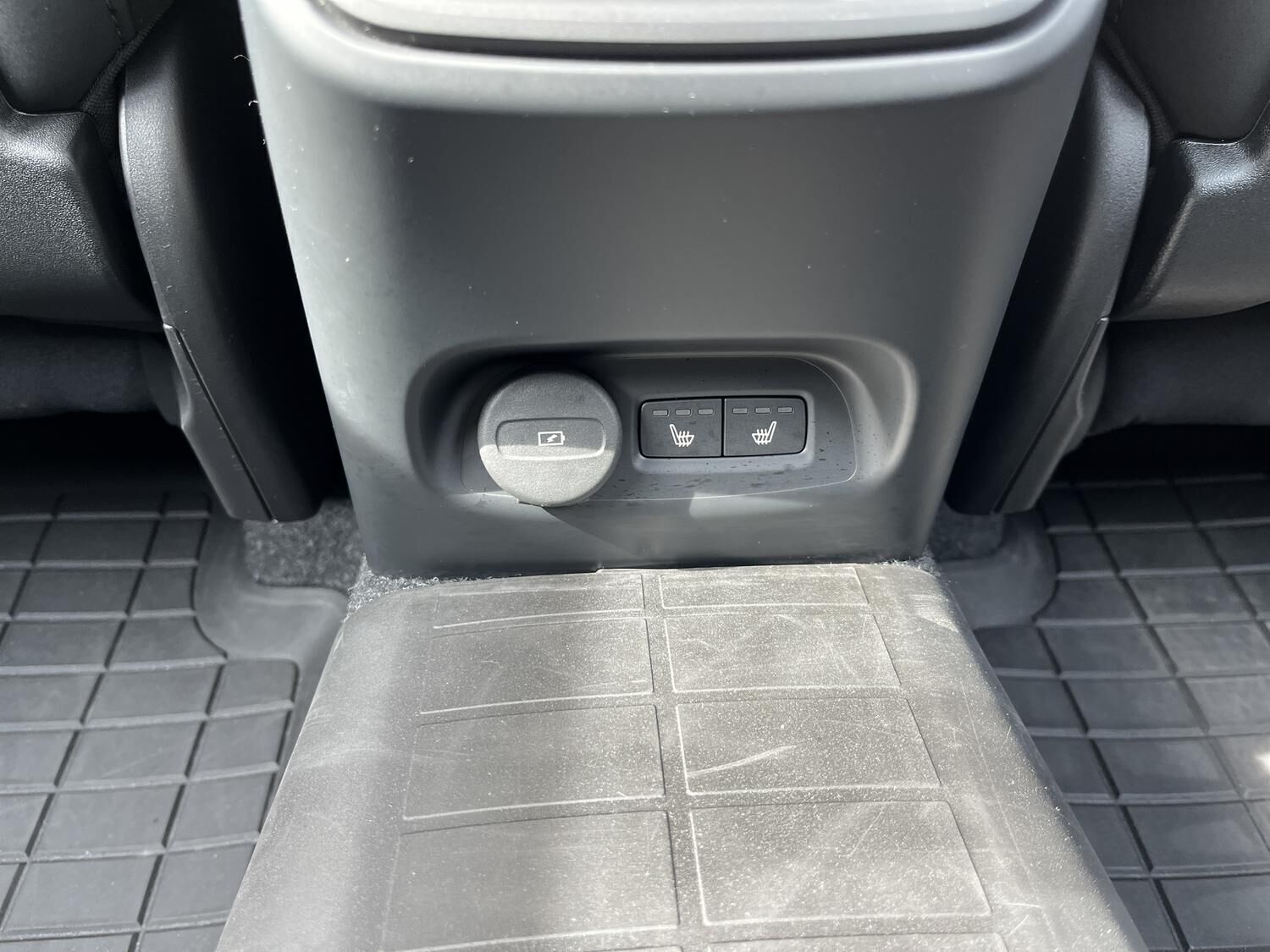 Blå Volvo EX40 fra 2026