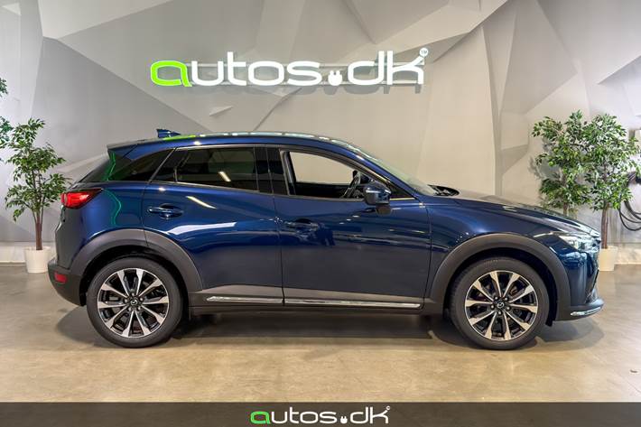 Blå Mazda CX-3 fra 2018