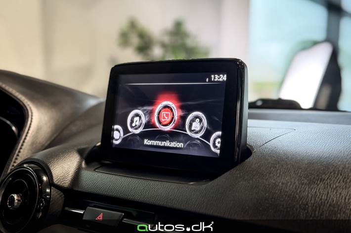 Blå Mazda CX-3 fra 2018