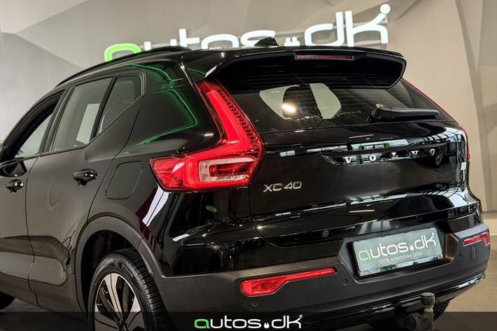 Sort Volvo XC40 fra 2023
