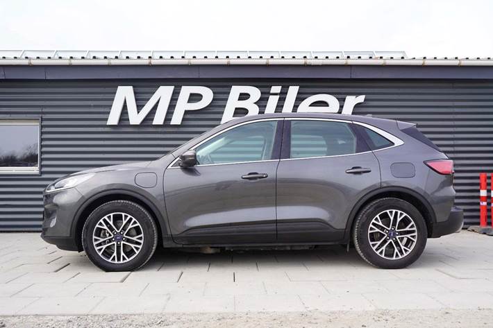 Grå Ford Kuga fra 2020