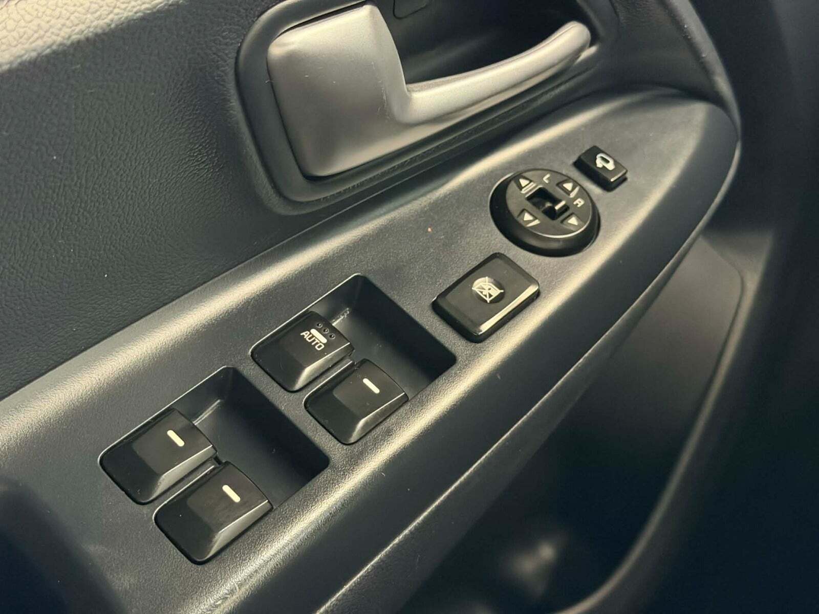 Sølv Kia Rio fra 2017