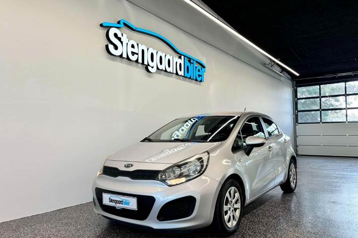 Sølv Kia Rio fra 2014