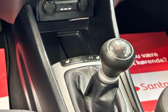 Sølv Kia Rio fra 2014