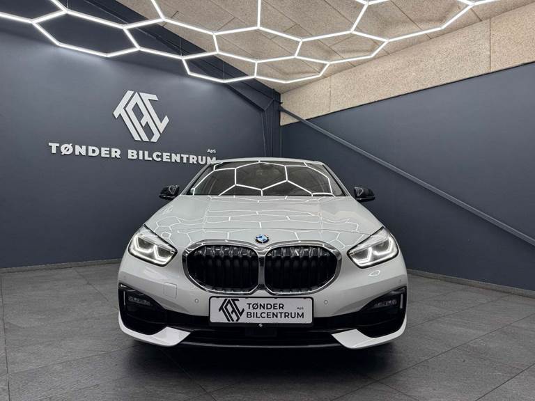 BMW 120d 2,0 Sport Line xDrive aut.