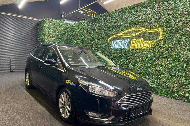 undefined Ford Focus fra 2015 set udefra