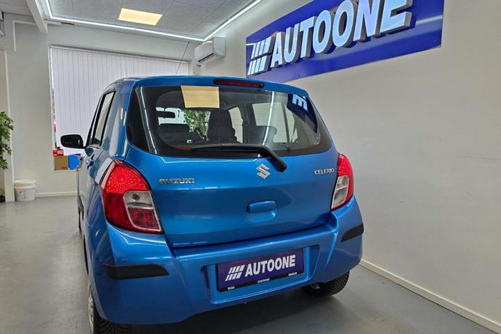 Blå Suzuki Celerio fra 2015
