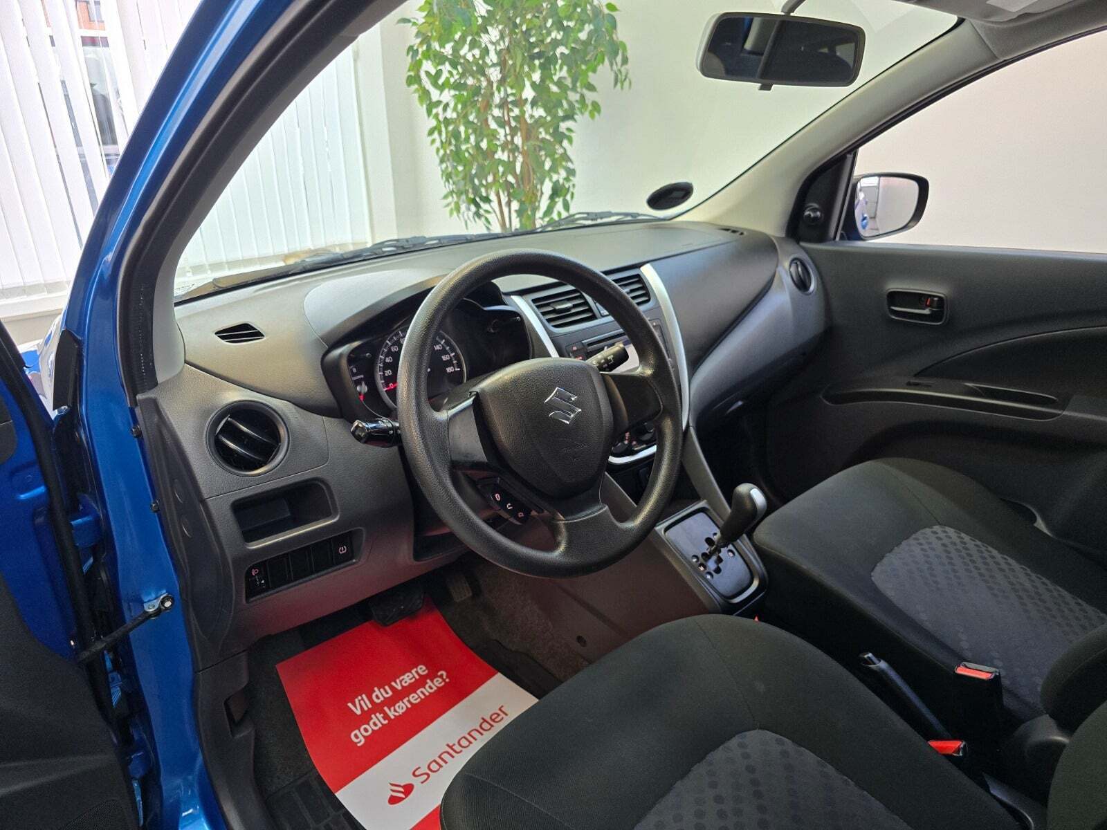 Blå Suzuki Celerio fra 2015