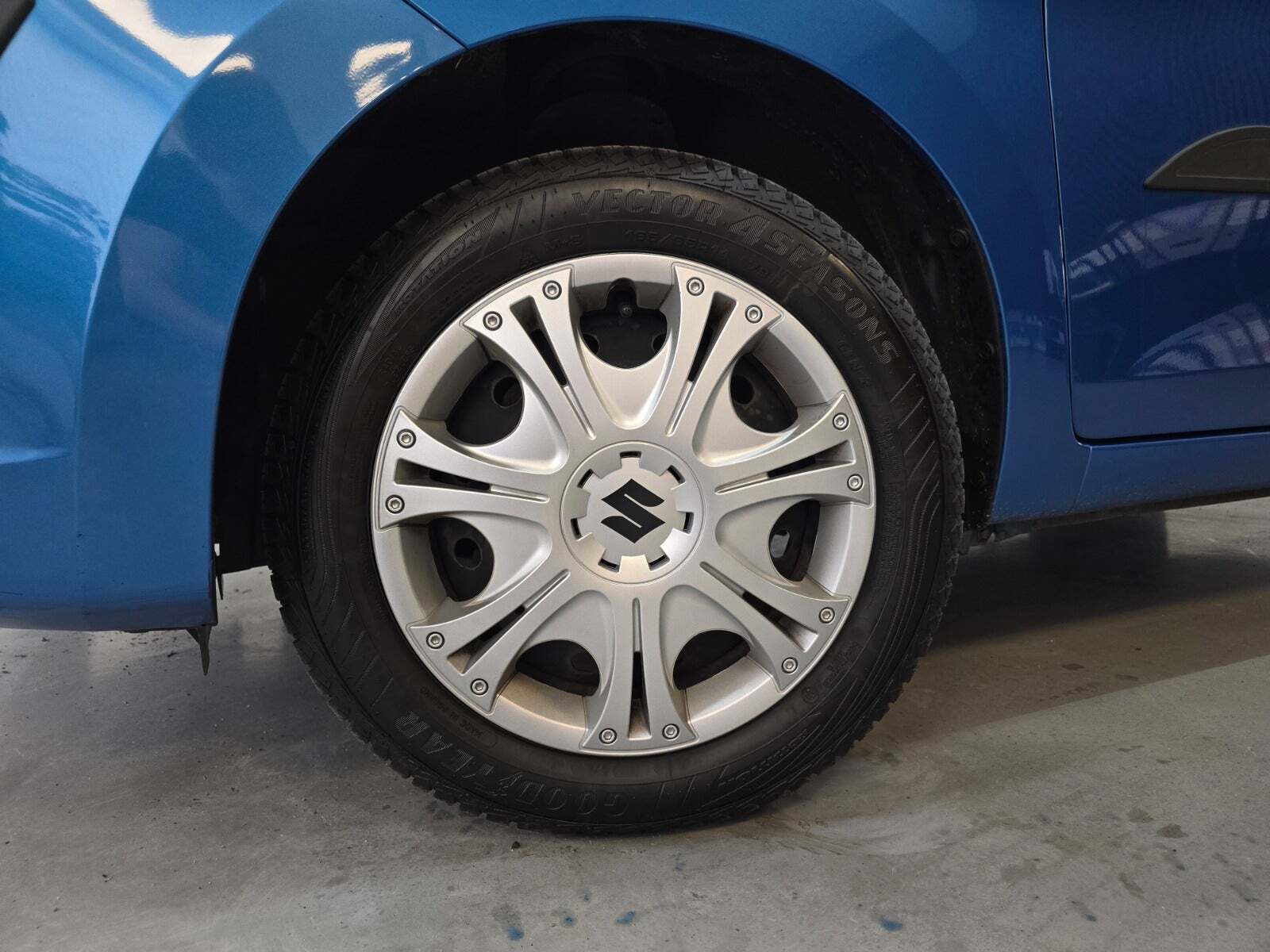 Blå Suzuki Celerio fra 2015