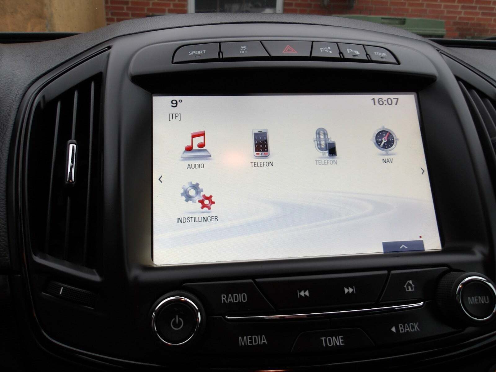 Sort Opel Insignia fra 2014