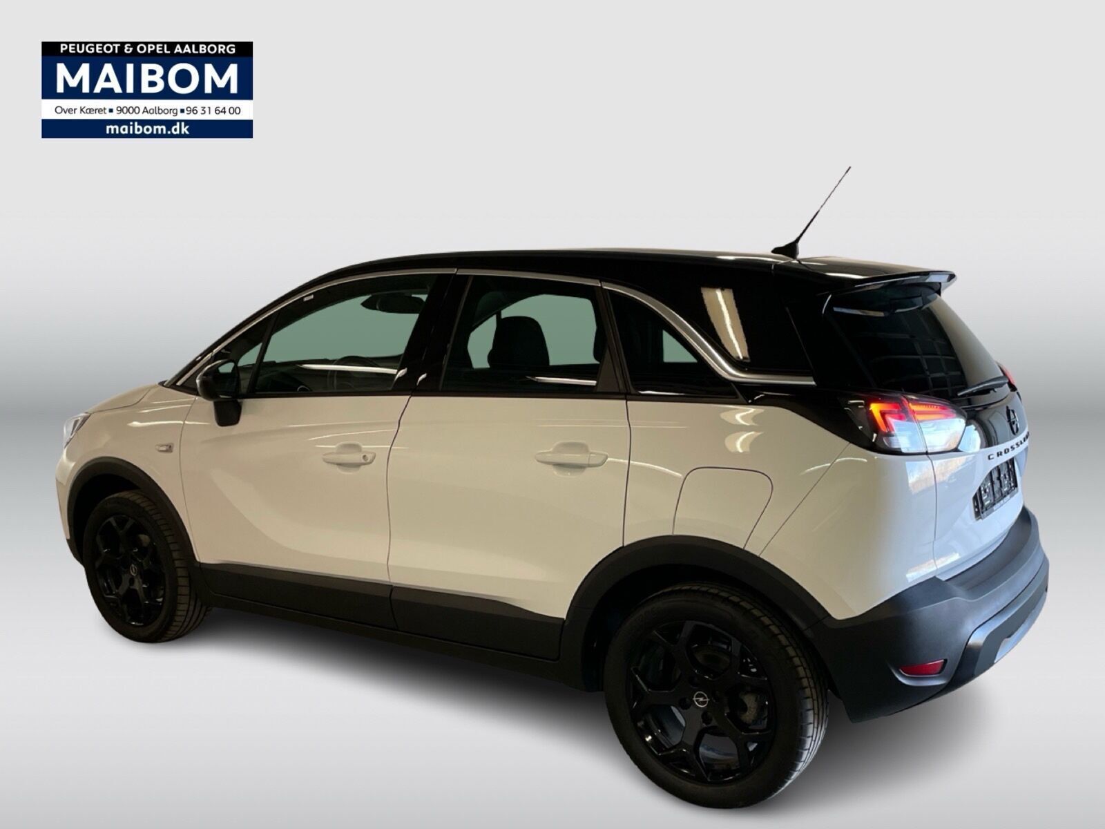 Hvid Opel Crossland fra 2023