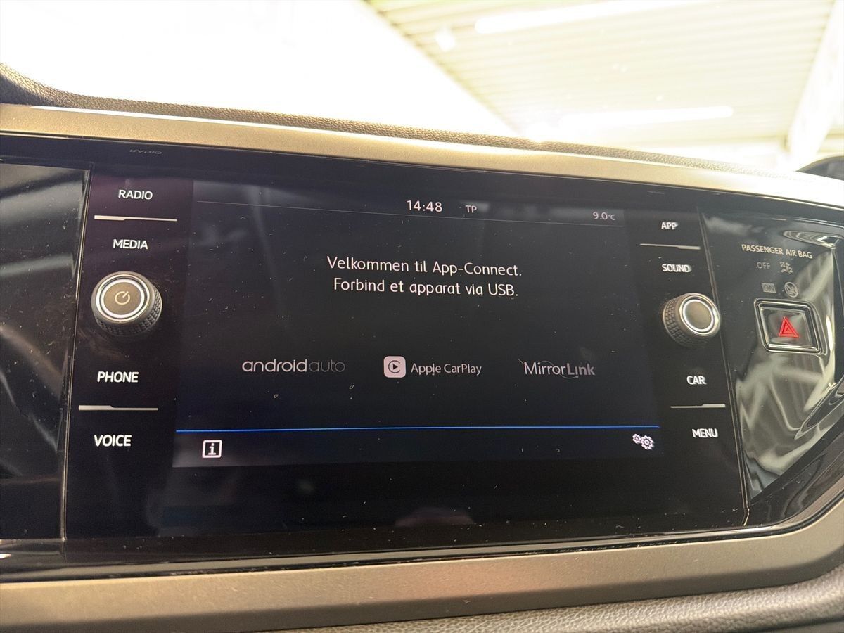 Hvid VW Polo fra 2019