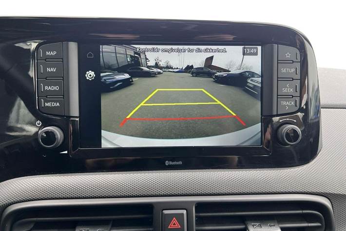 Grå Hyundai i10 fra 2025