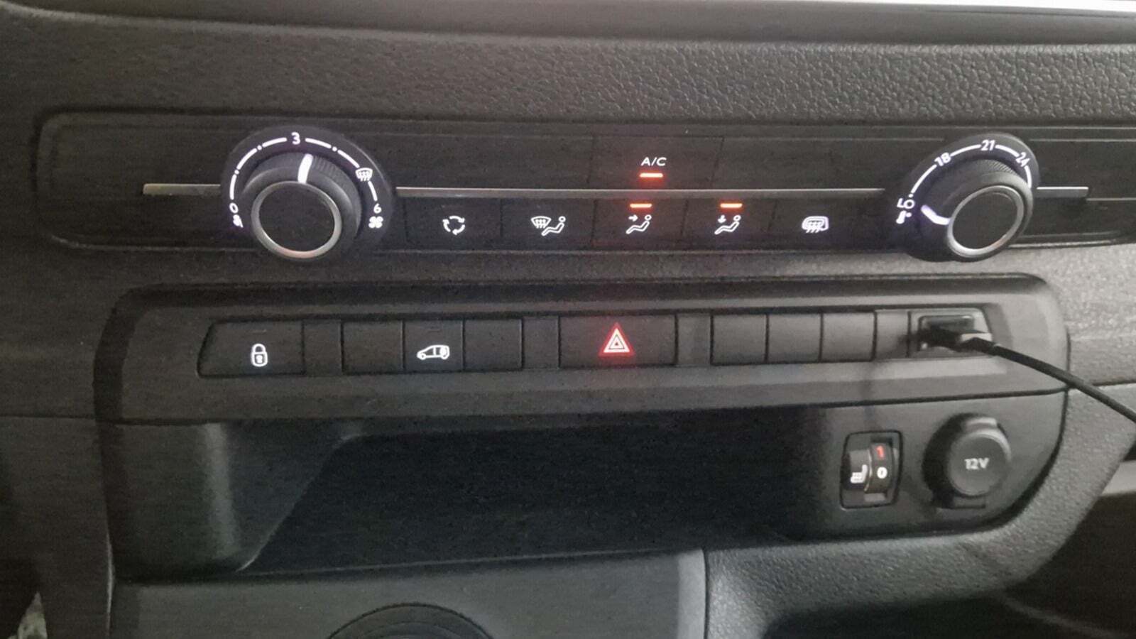 Hvid Peugeot Expert fra 2023