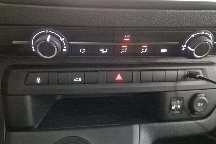 Hvid Peugeot Expert fra 2023