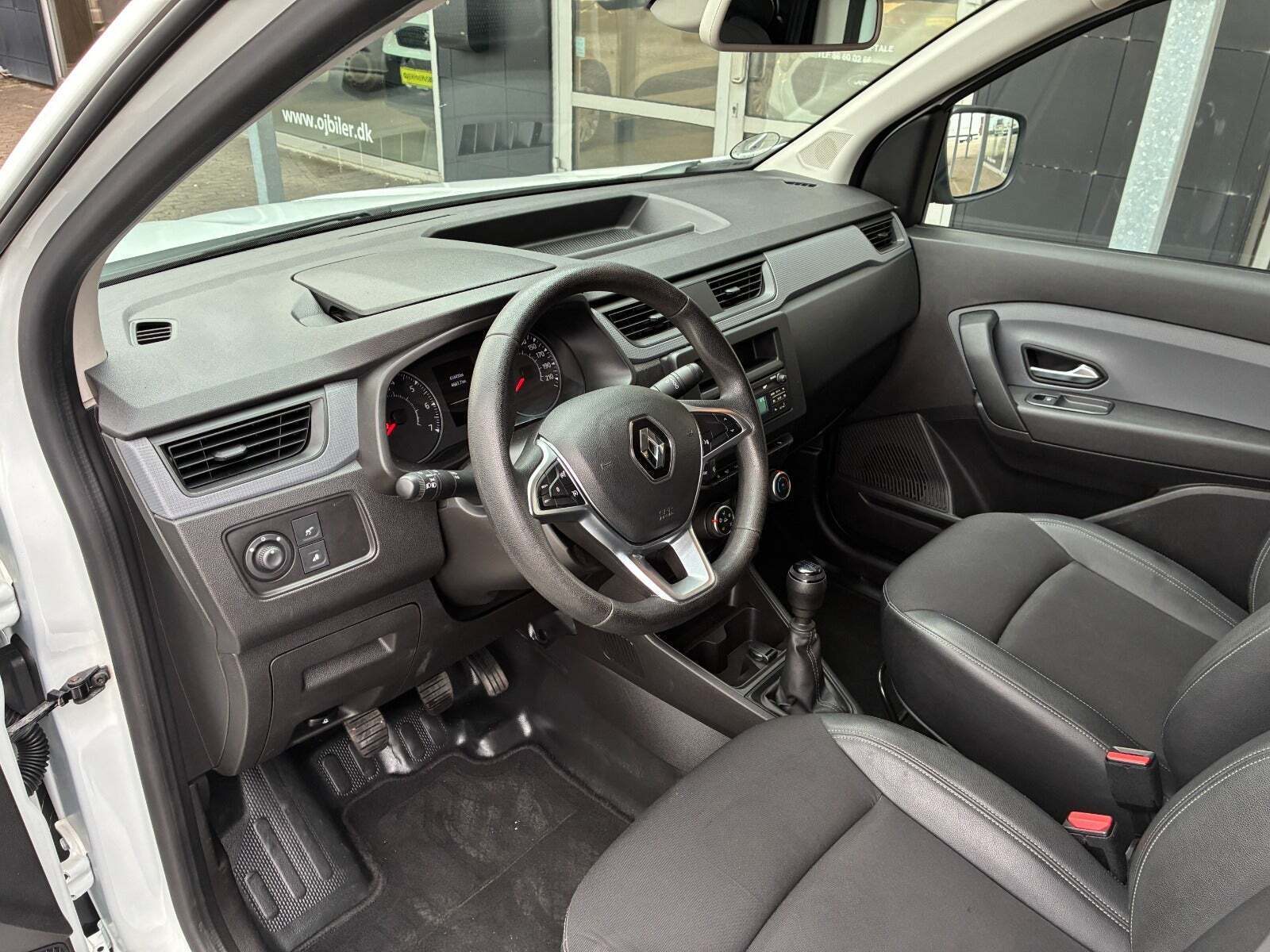 Hvid Renault Express fra 2022