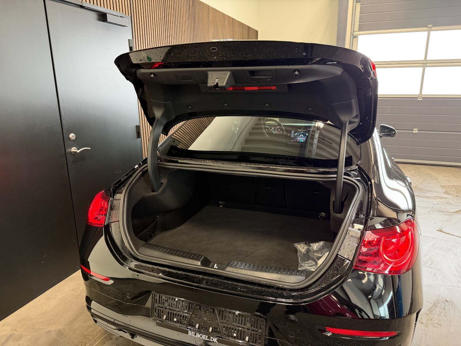 Sort Mercedes CLA250+ fra 2025