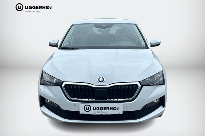 Hvid Skoda Scala fra 2021