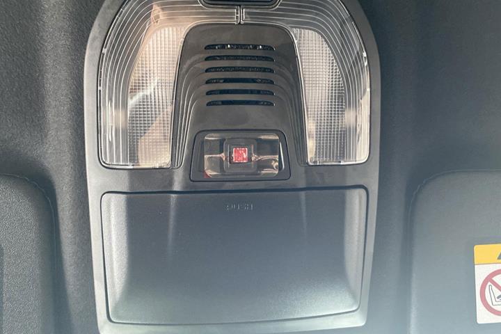 Hvid Isuzu D-Max fra 2025