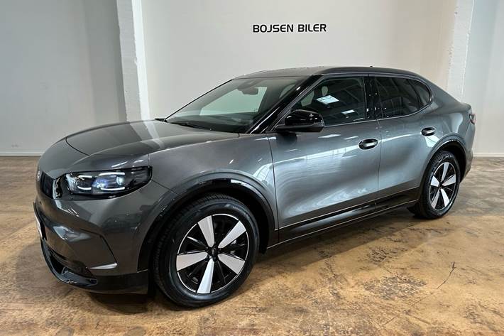 Sort Ford Capri fra 2025