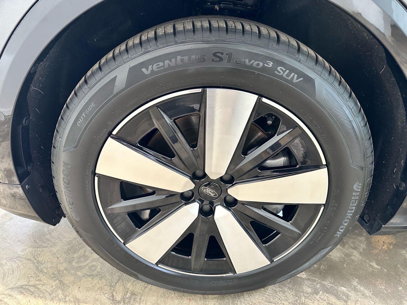 Ford Capri EL UR Select 286HK 5d Aut.