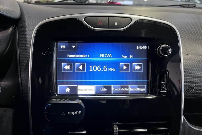 Sølv Renault Clio fra 2015