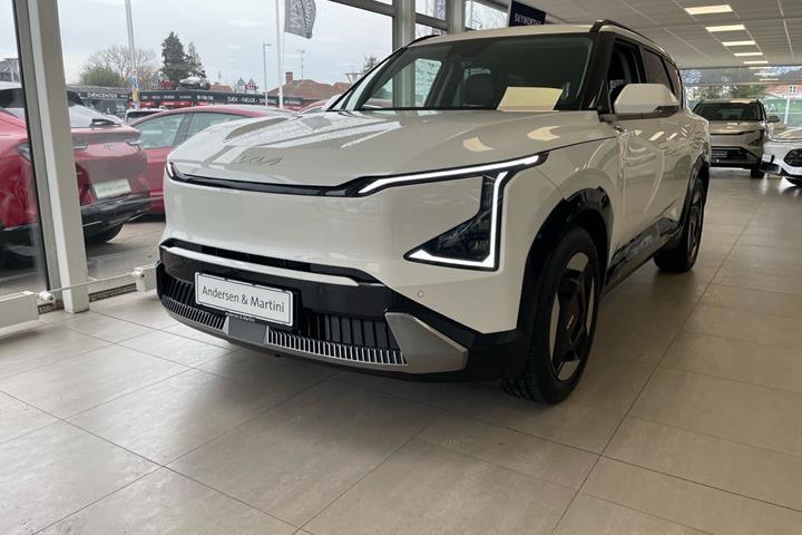 Hvid Kia EV5 fra 2026 set udefra