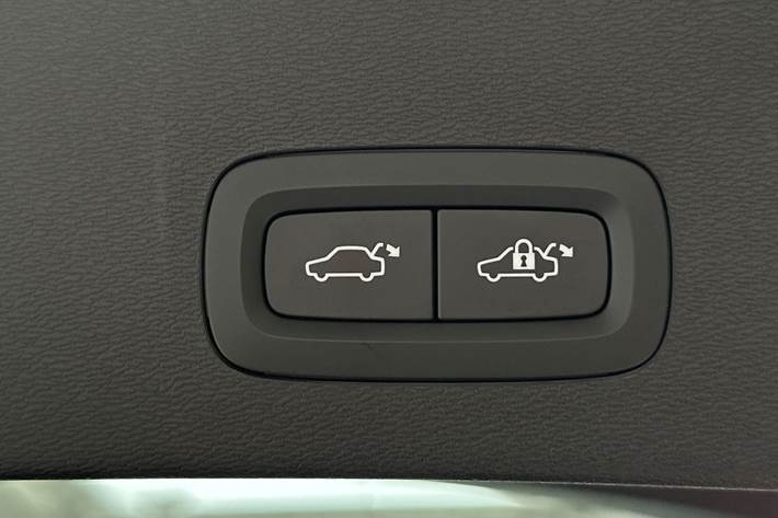 Hvid Volvo C40 fra 2023