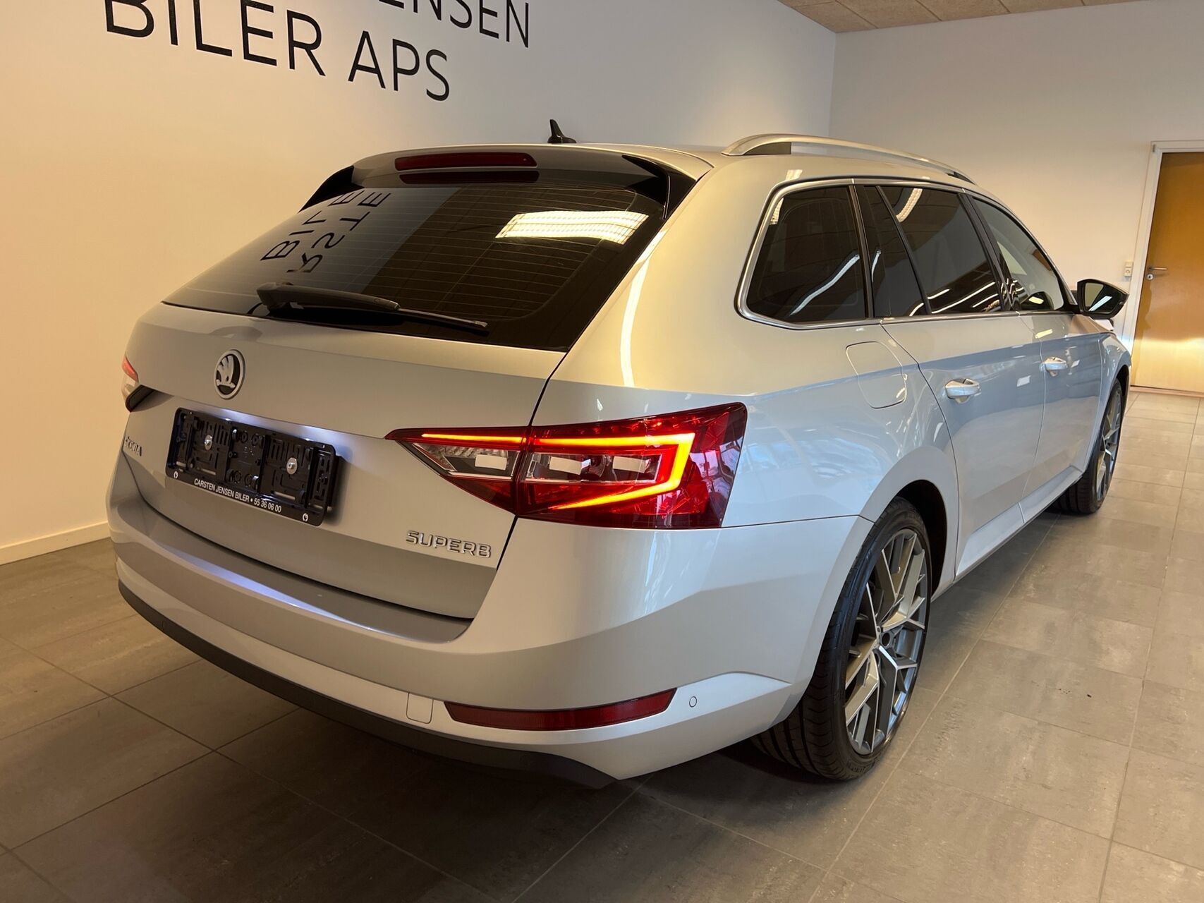 Sølv Skoda Superb fra 2019