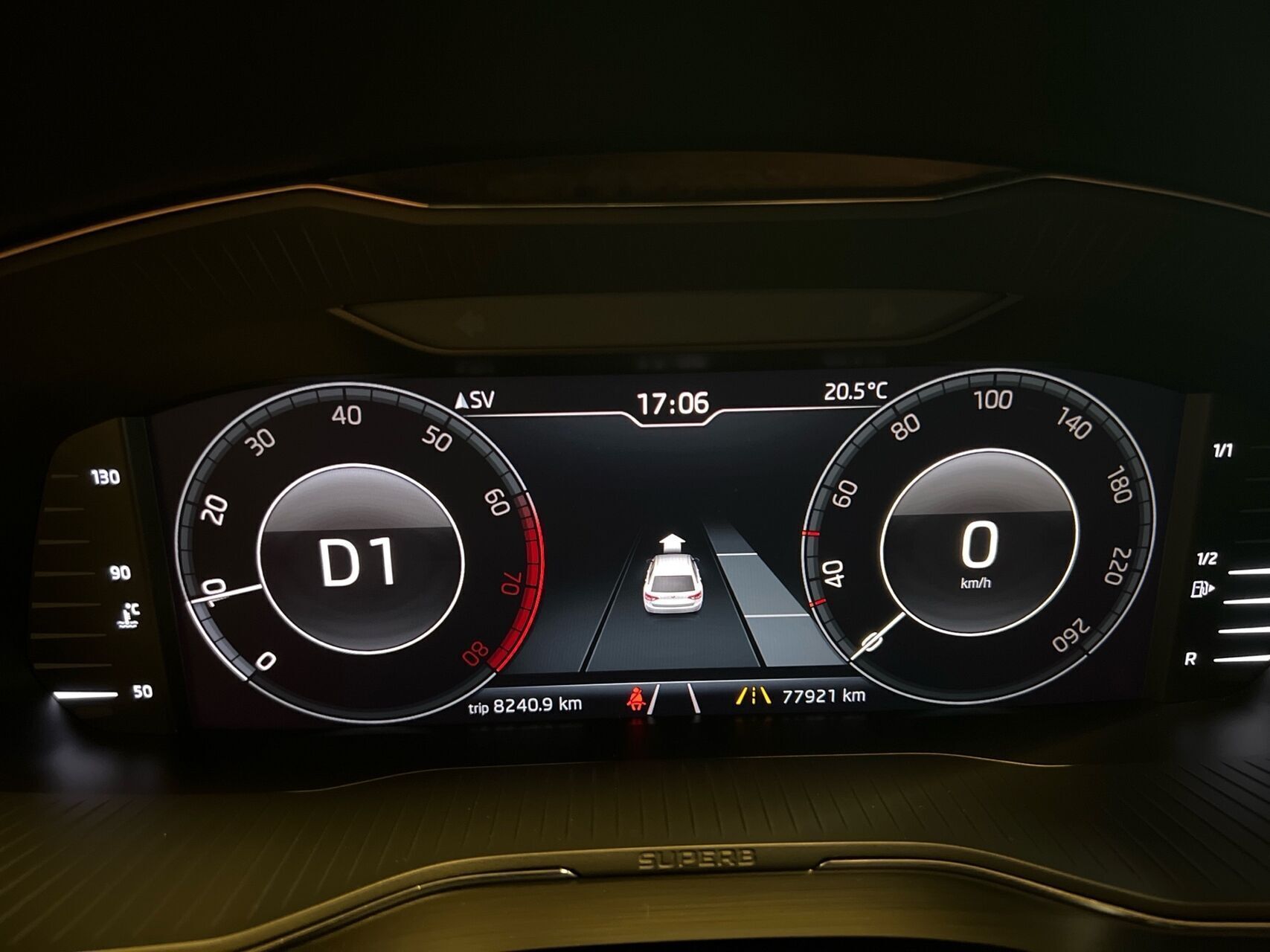 Sølv Skoda Superb fra 2019