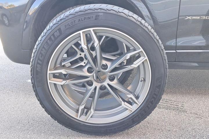 Sort BMW X4 fra 2015