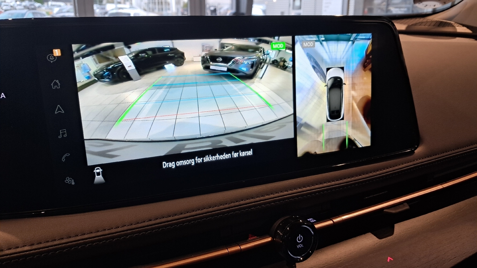 Grå Nissan Ariya fra 2024